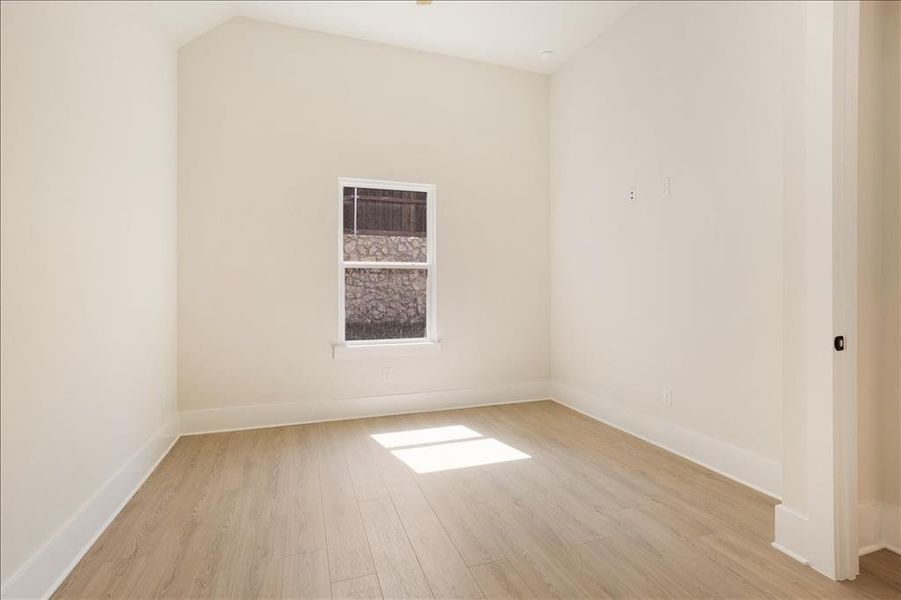 Spacious, unfurnished interior of a new home in , Pottsboro (Image 33).