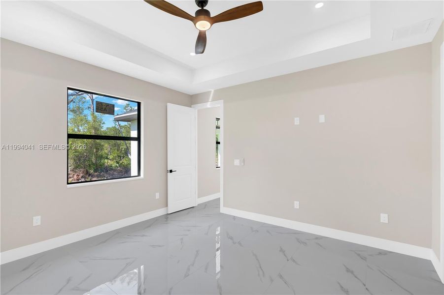 Spacious, unfurnished interior of a new home in , Lehigh Acres (Image 37).