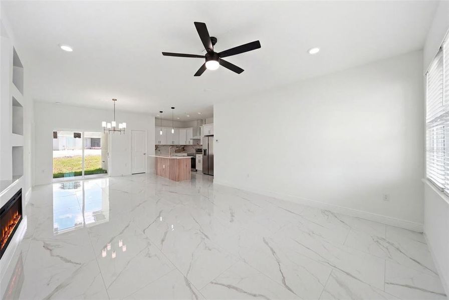 Spacious, unfurnished interior of a new home in , Palm Bay (Image 15).