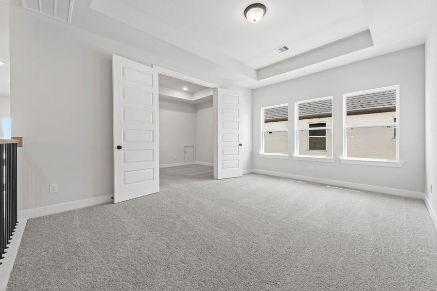 Spacious, unfurnished interior of a new home in Legacy, League City (Image 13).