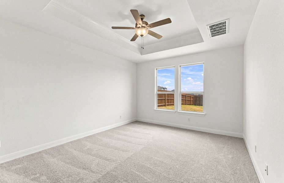 Spacious, unfurnished interior of a new home in Saddleback at Santa Rita Ranch, Liberty Hill (Image 44).