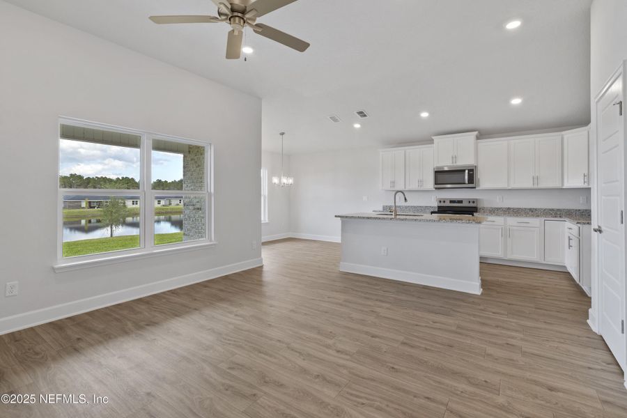 Spacious, unfurnished interior of a new home in Shadow Crest at Rolling Hills, Green Cove Springs (Image 10).