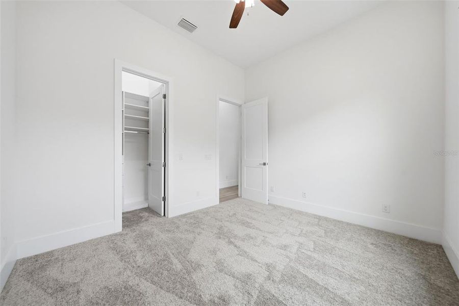 Spacious, unfurnished interior of a new home in , Apopka (Image 34).
