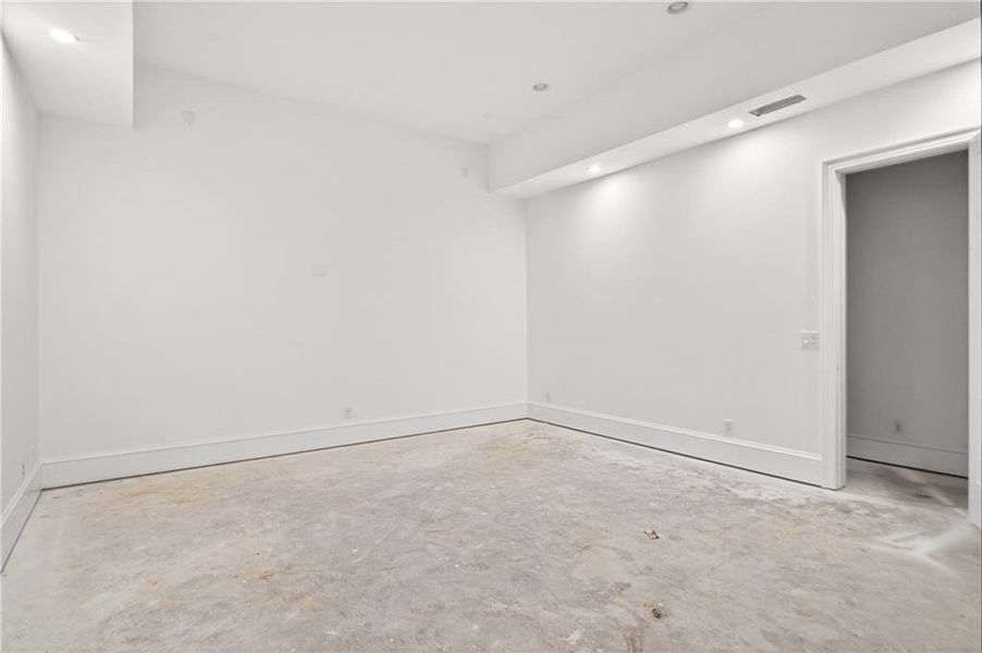 Image 35 of a home in .