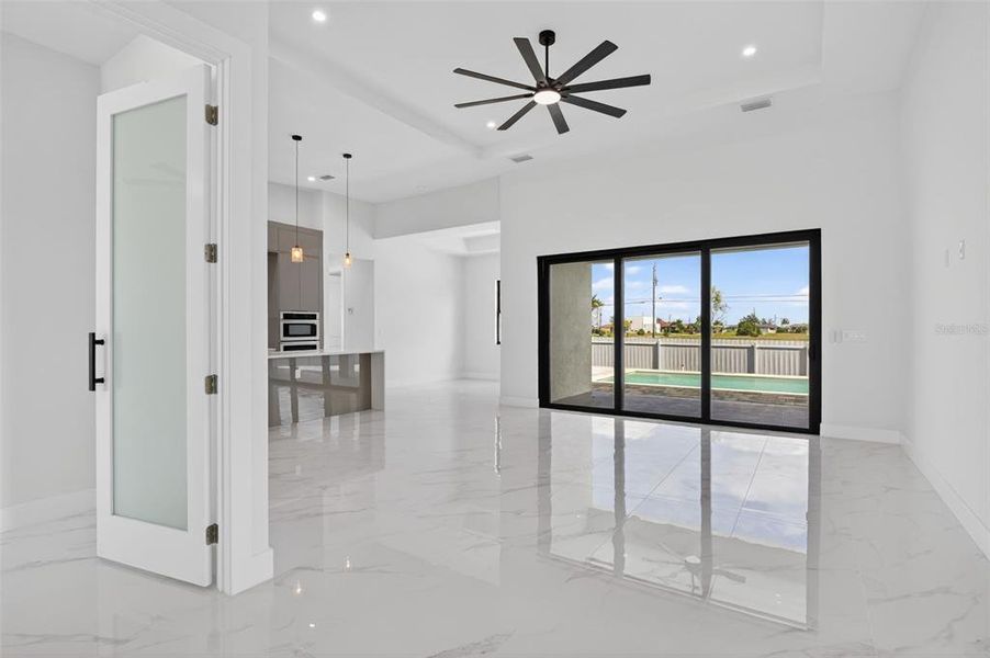 Spacious, unfurnished interior of a new home in , Cape Coral (Image 20).