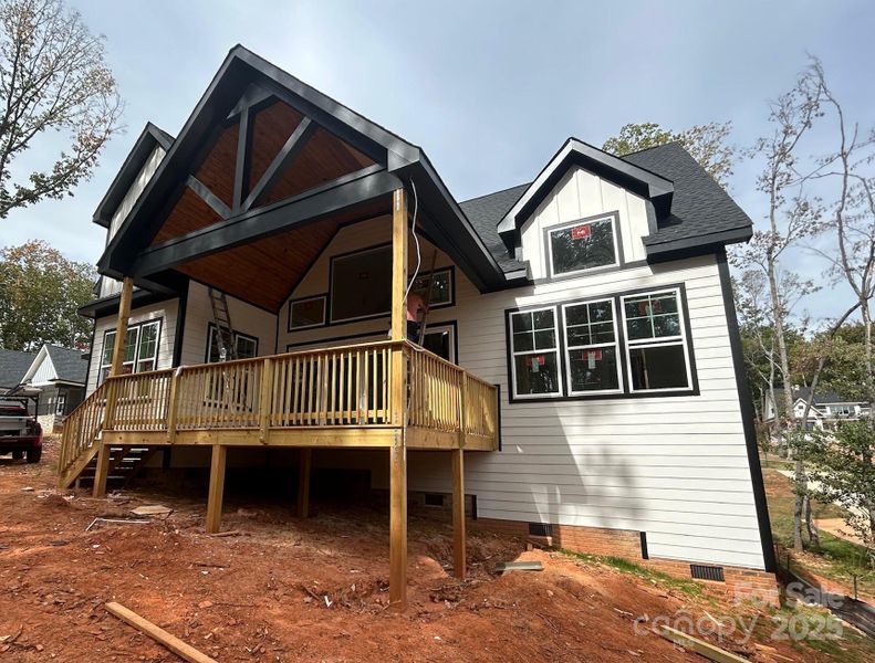 Image 8 of a home in .