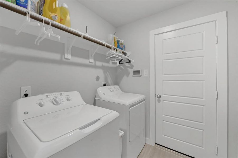 Laundry Room w/ Garage Entrance