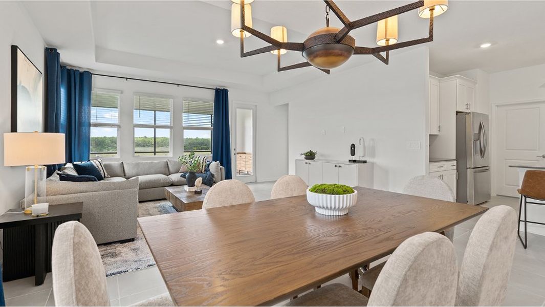 1713 Venice Dining 2of2 F1 1713 Venice Dining 2of2 F1