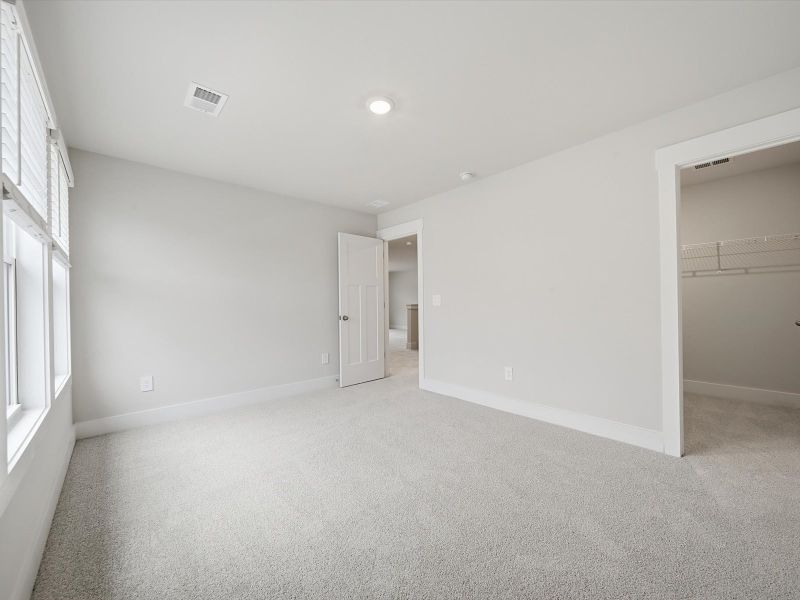 Spacious, unfurnished interior of a new home in Crossing at Abner Creek, Greer (Image 18). Spacious, unfurnished interior of a new home in Crossing at Abner Creek, Greer (Image 18).