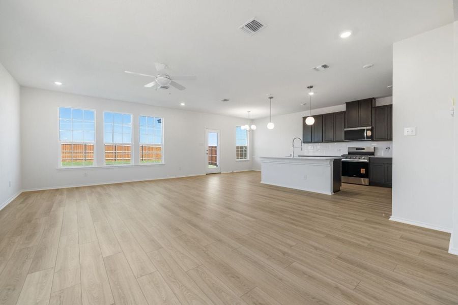 Spacious, unfurnished interior of a new home in Salerno - Heritage Collection, Round Rock (Image 6). Spacious, unfurnished interior of a new home in Salerno - Heritage Collection, Round Rock (Image 6).