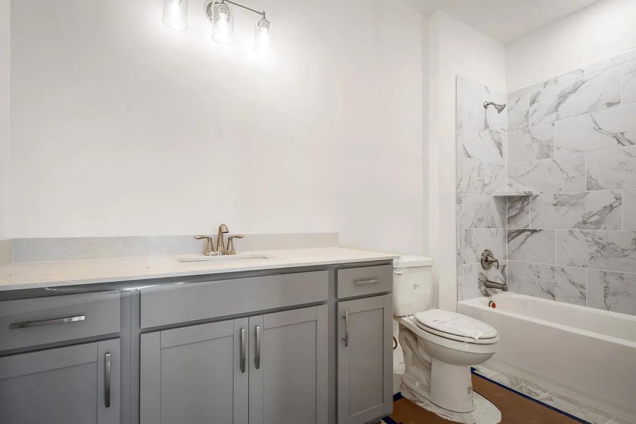 The Parkette B Bathroom