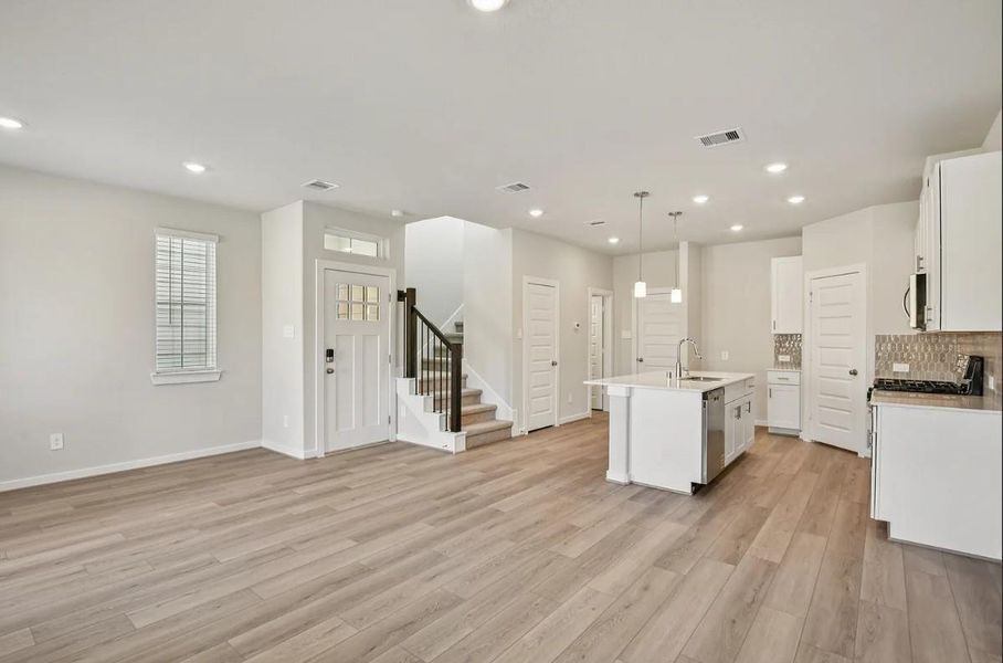 Photos are not of the actual home, but are photos of the builder home with same floorplan Photos are not of the actual home, but are photos of the builder home with same floorplan