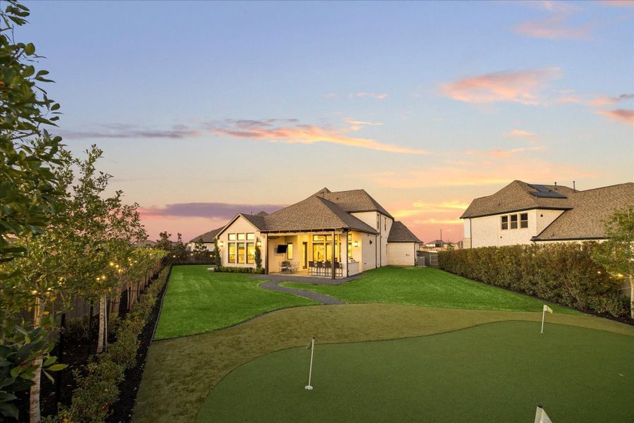 Exterior details and patio area of a home in , Katy (Image 25).
