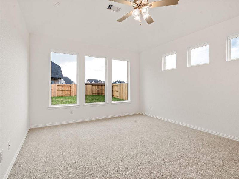 Spacious, unfurnished interior of a new home in Brookewater, Rosenberg (Image 25).