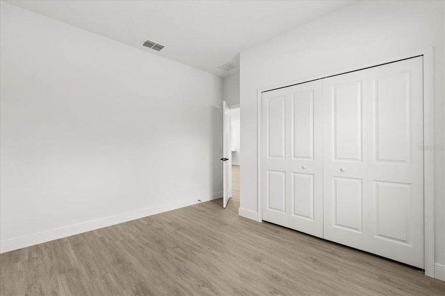 Spacious, unfurnished interior of a new home in , Dunnellon (Image 25).