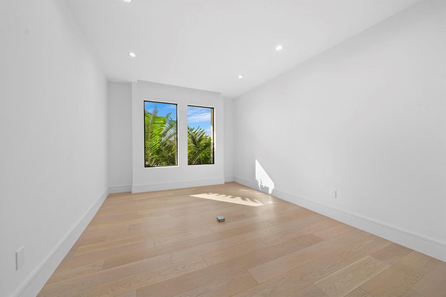 Spacious, unfurnished interior of a new home in , Pompano Beach (Image 23). Spacious, unfurnished interior of a new home in , Pompano Beach (Image 23).