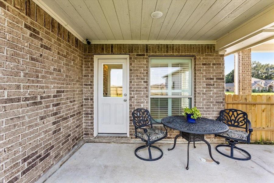 Covered back area Covered back area