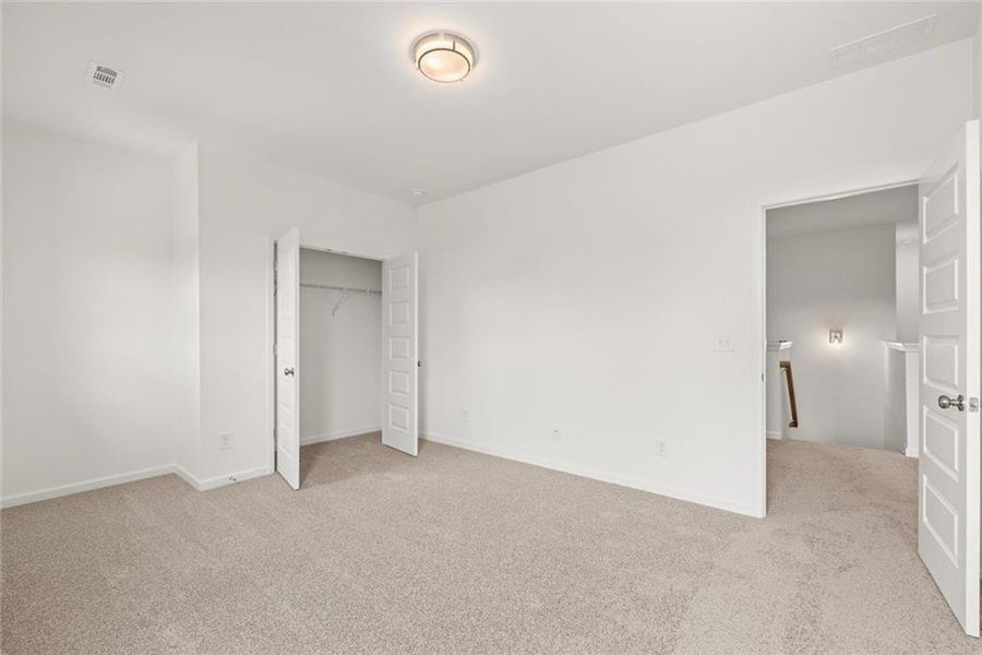 Spacious, unfurnished interior of a new home in , Loganville (Image 17).