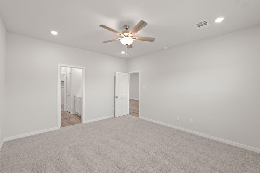 Spacious, unfurnished interior of a new home in River Ranch Trails, Dayton (Image 16). Spacious, unfurnished interior of a new home in River Ranch Trails, Dayton (Image 16).