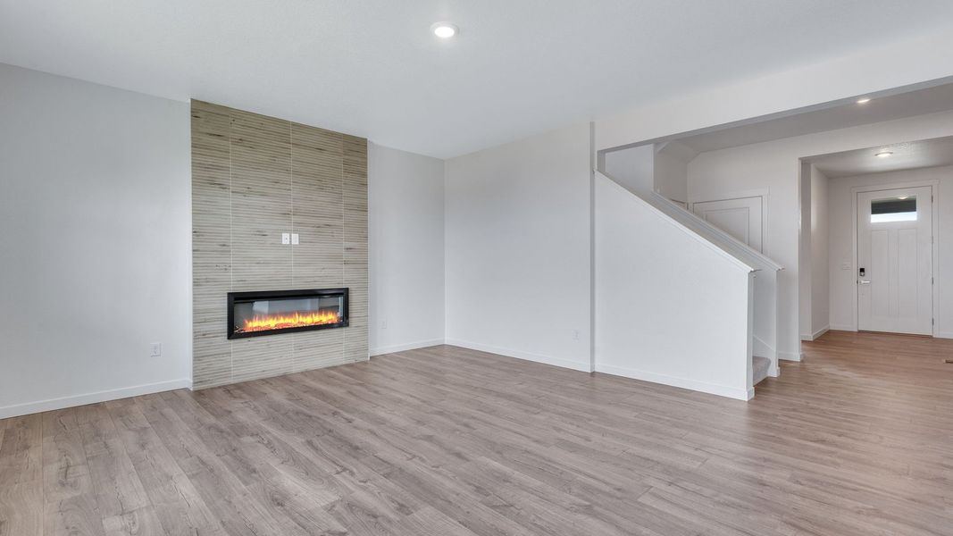 Spacious, unfurnished interior of a new home in Trails at Crowfoot, Parker (Image 16). Spacious, unfurnished interior of a new home in Trails at Crowfoot, Parker (Image 16).
