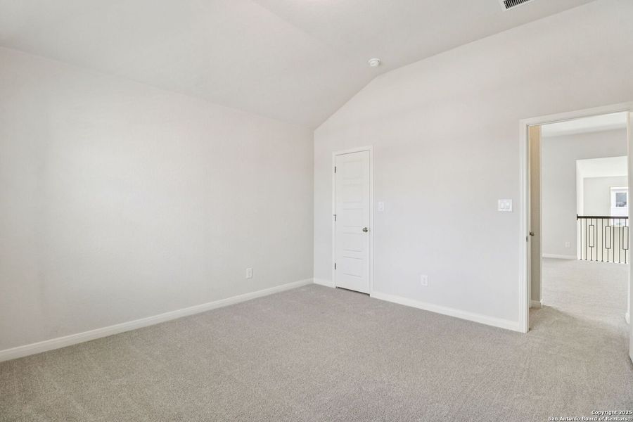 Spacious, unfurnished interior of a new home in Fox Falls, Boerne (Image 27). Spacious, unfurnished interior of a new home in Fox Falls, Boerne (Image 27).