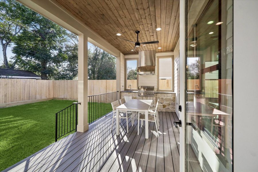 Exterior details and patio area of a home in , Houston (Image 24).