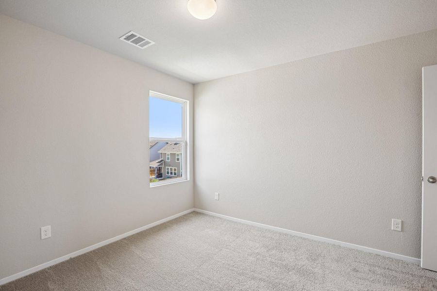 Spacious, unfurnished interior of a new home in Edgebrooke, Pflugerville (Image 11).