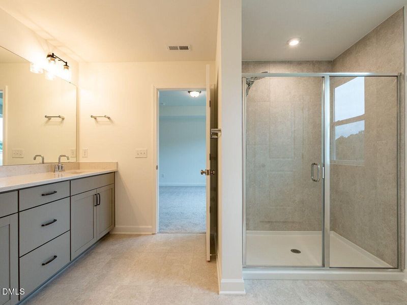 026-1280x960-primary-bath