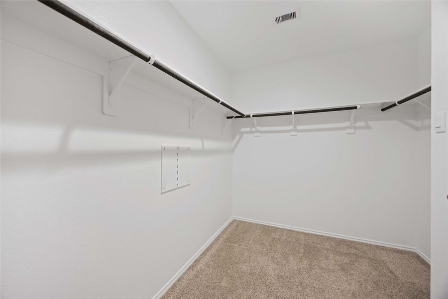 Spacious, unfurnished interior of a new home in Tamarron, Fulshear (Image 30).