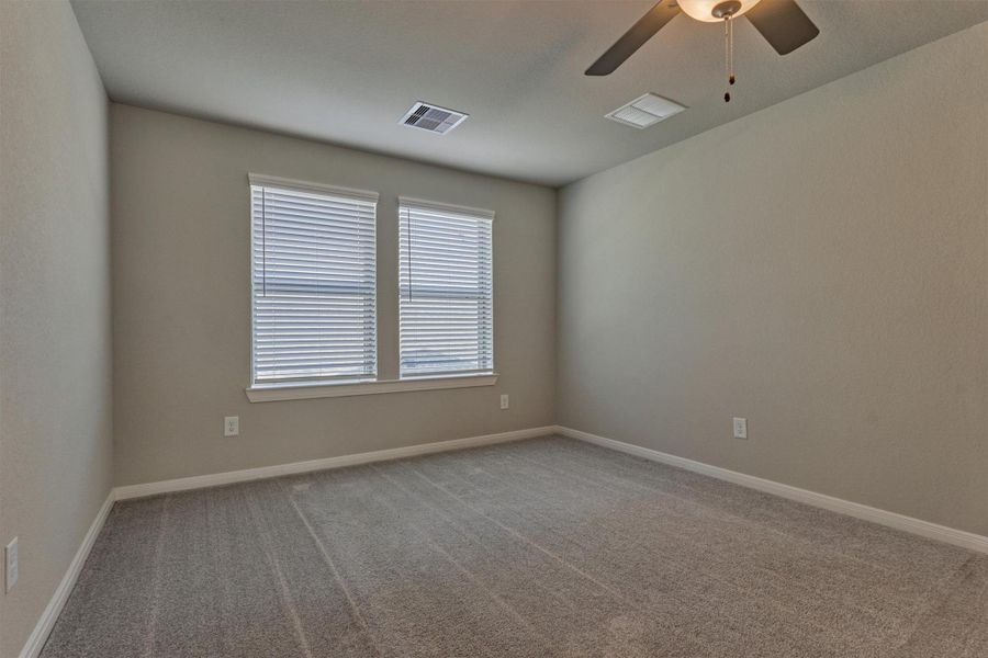 Spacious, unfurnished interior of a new home in The Highlands 40', Porter (Image 17).