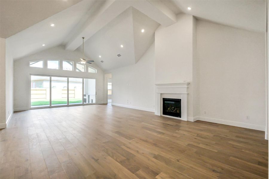 Spacious, unfurnished interior of a new home in Evergreen 70', Conroe (Image 26).