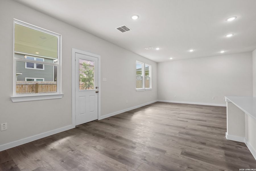Spacious, unfurnished interior of a new home in Senna, Leon Valley (Image 17). Spacious, unfurnished interior of a new home in Senna, Leon Valley (Image 17).