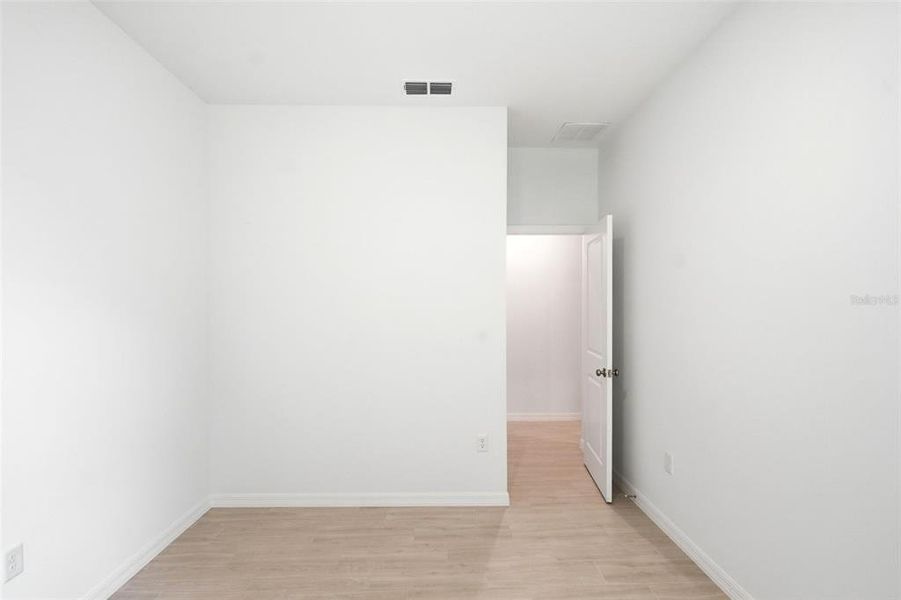 Spacious, unfurnished interior of a new home in , Eustis (Image 30).