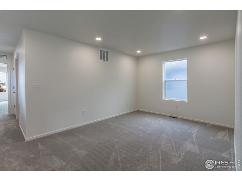 Spacious, unfurnished interior of a new home in , Timnath (Image 23).