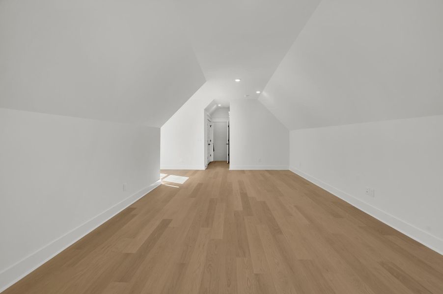 Spacious, unfurnished interior of a new home in Dorchester County Homes, Ridgeville (Image 19).