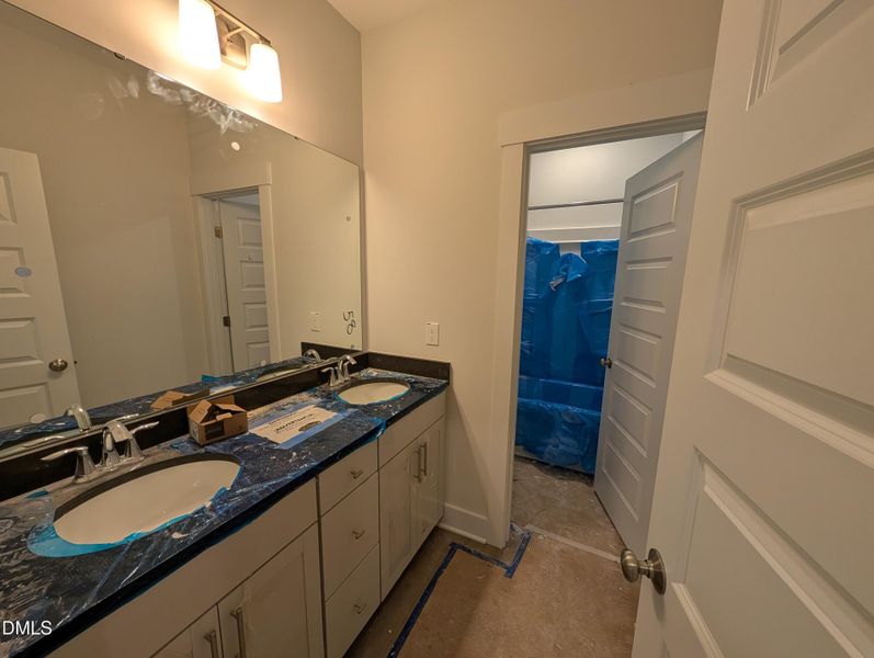 PXL_20250926_224950680