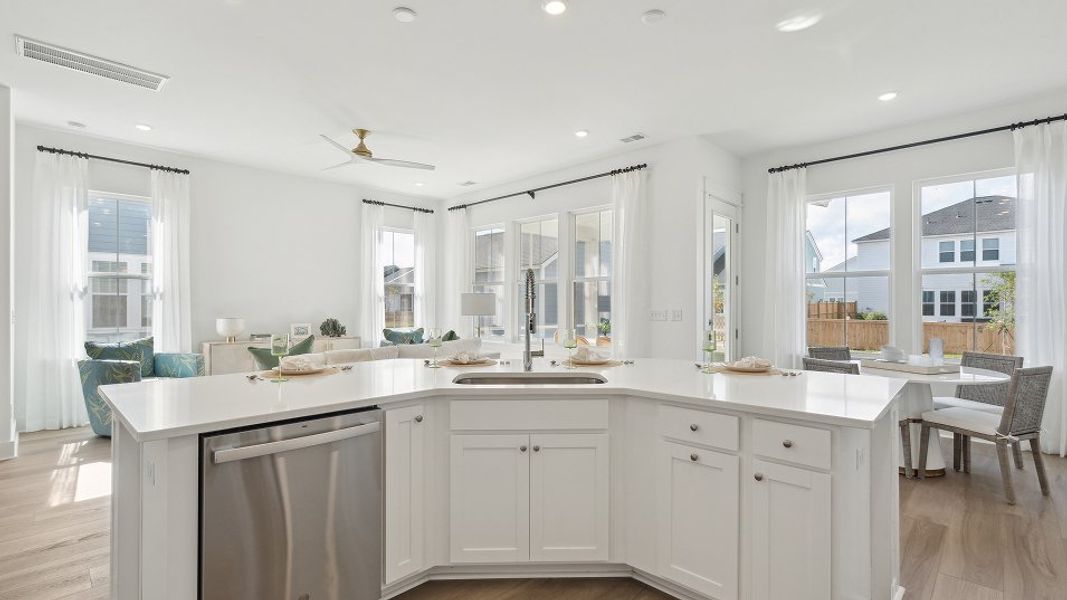 2855 Fletcher Kitchen 5of6 F1 8 6 25 2855 Fletcher Kitchen 5of6 F1 8 6 25