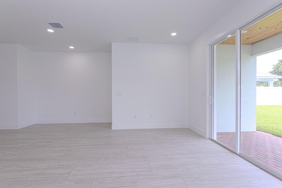 Spacious, unfurnished interior of a new home in , Jupiter (Image 16).