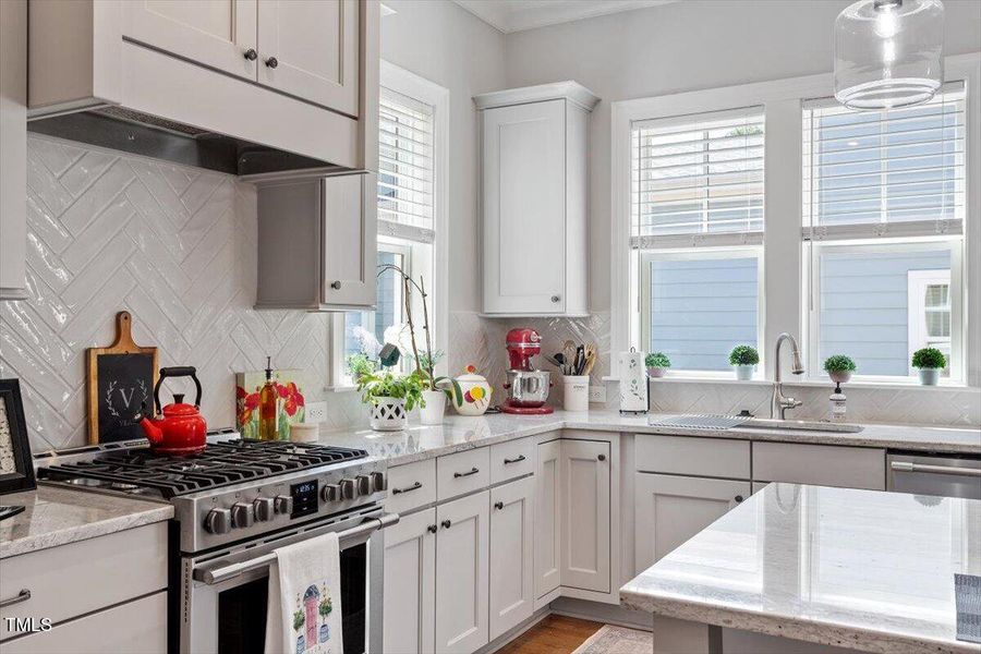 19-1017 Whitehall Cir [2489656]_19