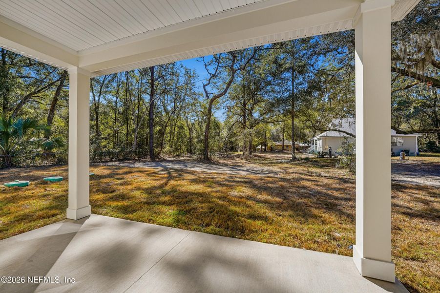 Exterior details and patio area of a home in , Jacksonville (Image 27).