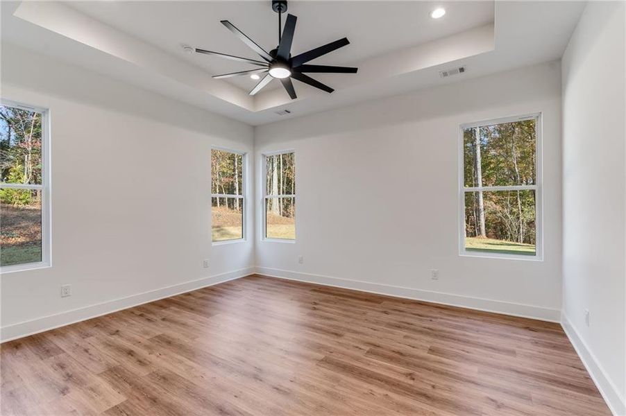 Spacious, unfurnished interior of a new home in , Dallas (Image 18).