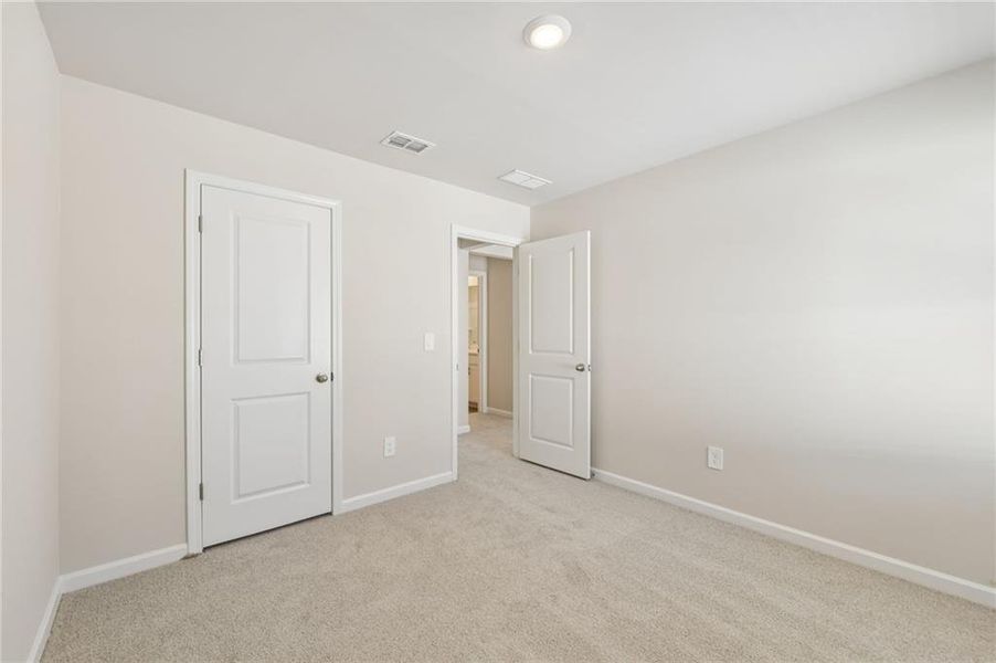 Spacious, unfurnished interior of a new home in Martin Springs - Reserve Series, Lawrenceville (Image 41).