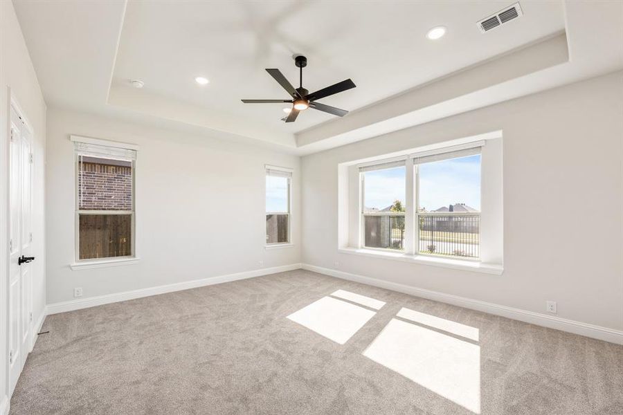 Spacious, unfurnished interior of a new home in Villages of Walnut Grove, Midlothian (Image 27).