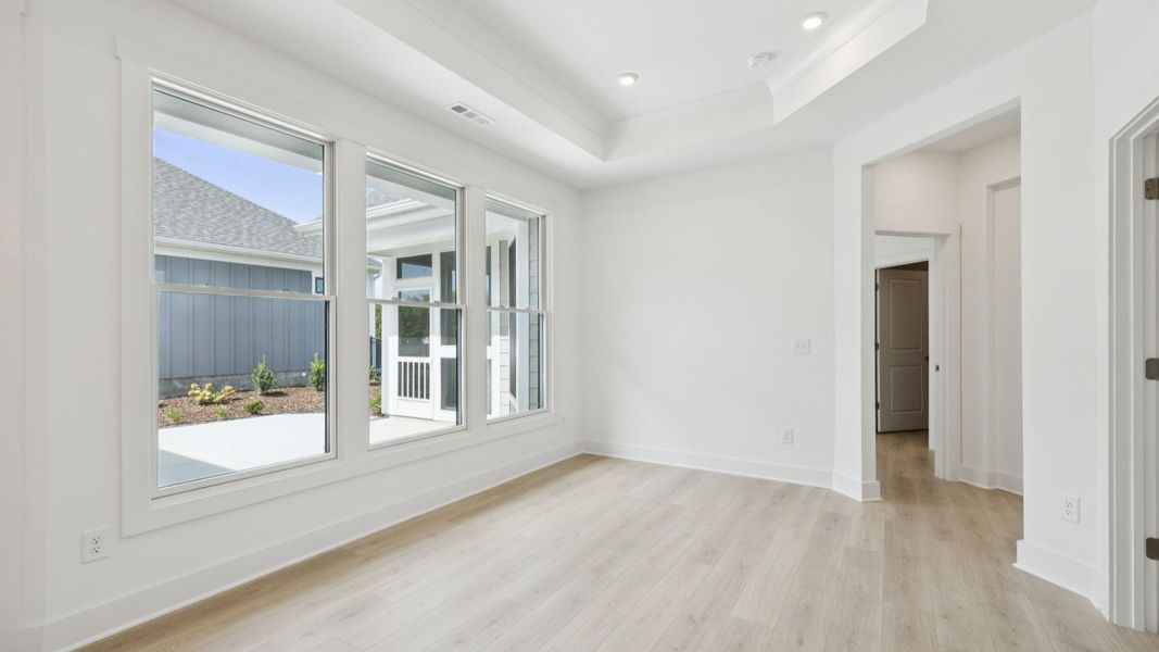 Spacious, unfurnished interior of a new home in The Courtyards at Stewarts Creek, Smyrna (Image 27).