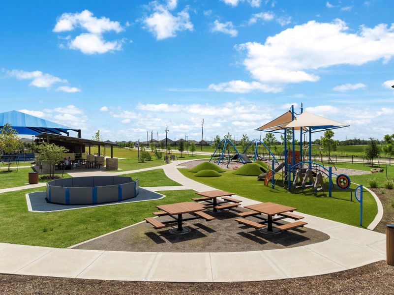 Community amenities in Sunterra, Katy (Image 28).