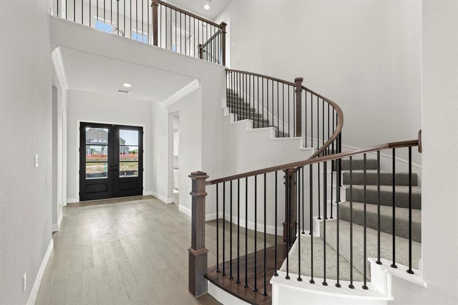 03. 2122 Clairmont - Entry 03. 2122 Clairmont - Entry