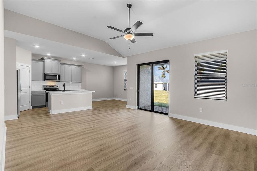 Spacious, unfurnished interior of a new home in , Port Charlotte (Image 8).