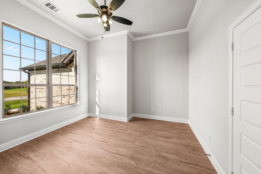 Spacious, unfurnished interior of a new home in Creekview Farms, Greenville (Image 29).