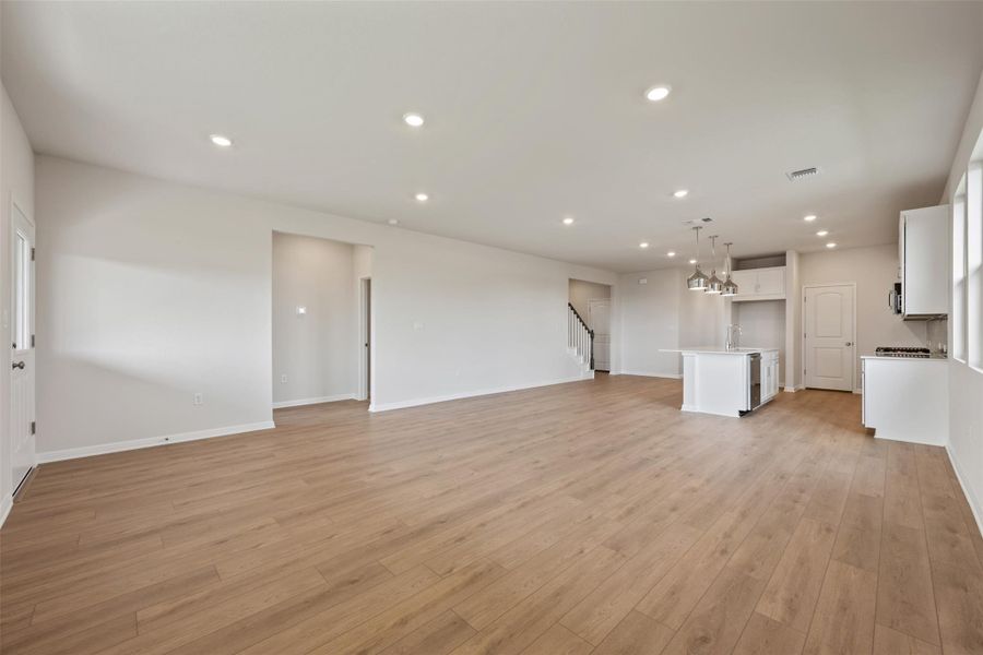 Spacious, unfurnished interior of a new home in Cannon Ranch, Dripping Springs (Image 19). Spacious, unfurnished interior of a new home in Cannon Ranch, Dripping Springs (Image 19).