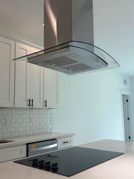 Close-up of interior finishes inside a home in , Palm Bay (Image 24).